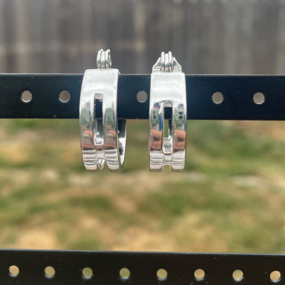 Vintage snap on earrings
